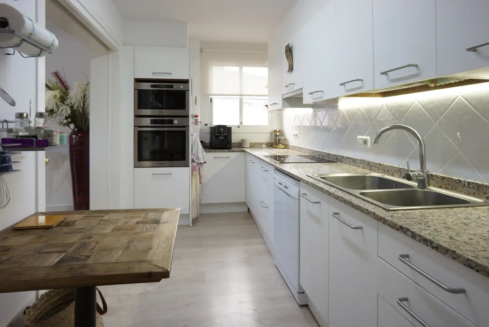 Cuina de Pis en venda en Sant Feliu de Guíxols amb Aire condicionat, Calefacció i Parquet