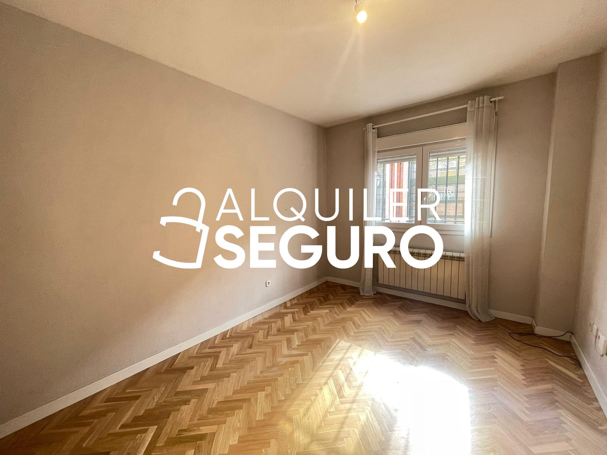 Bedroom of Flat to rent in  Madrid Capital  with Heating and Terrace