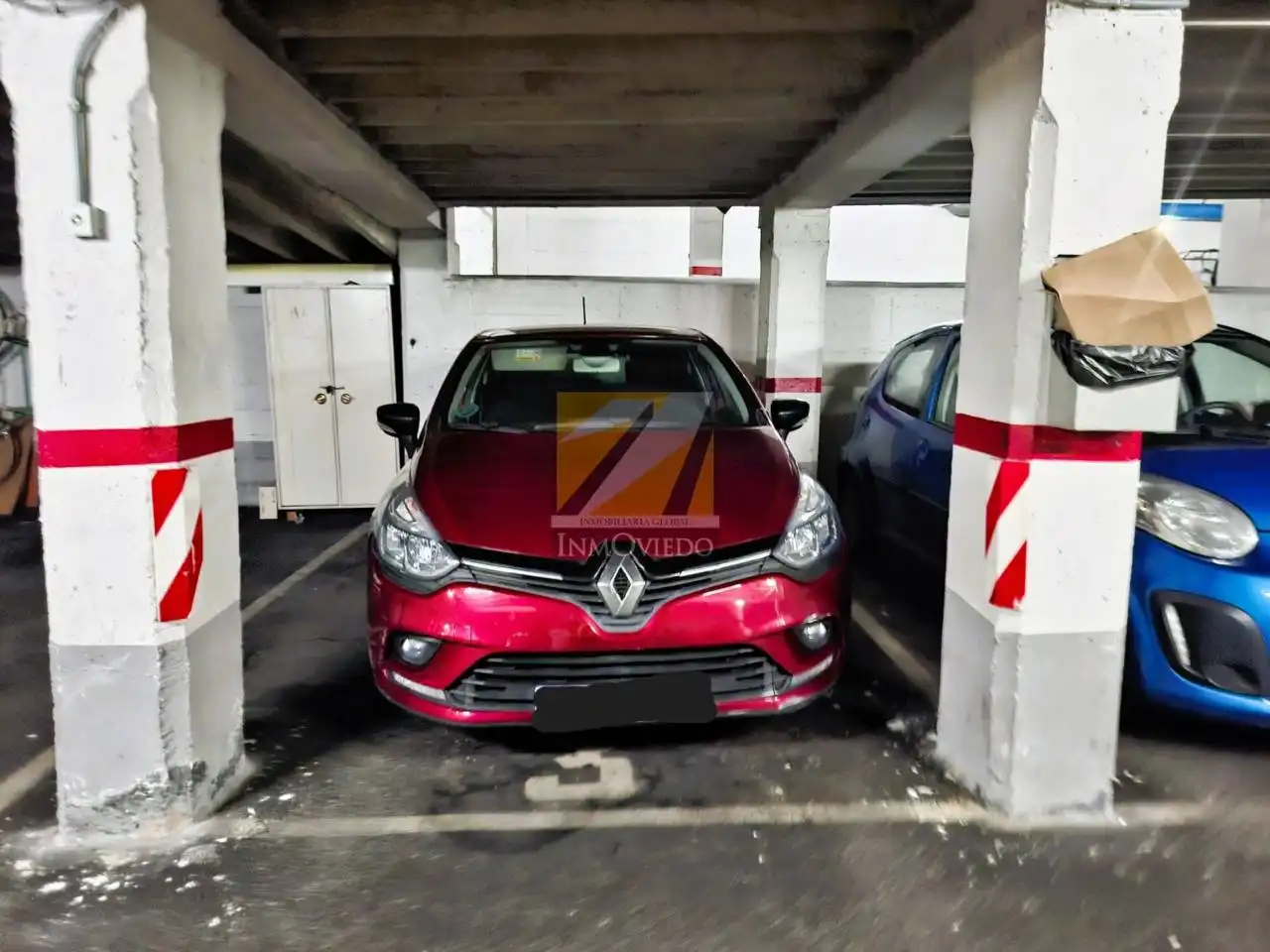 Parking de Piso en venta en Oviedo  con Calefacción y Terraza