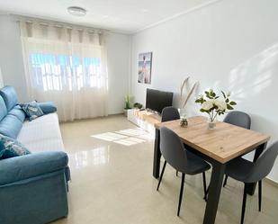 Sala d'estar de Apartament de lloguer en Águilas amb Aire condicionat