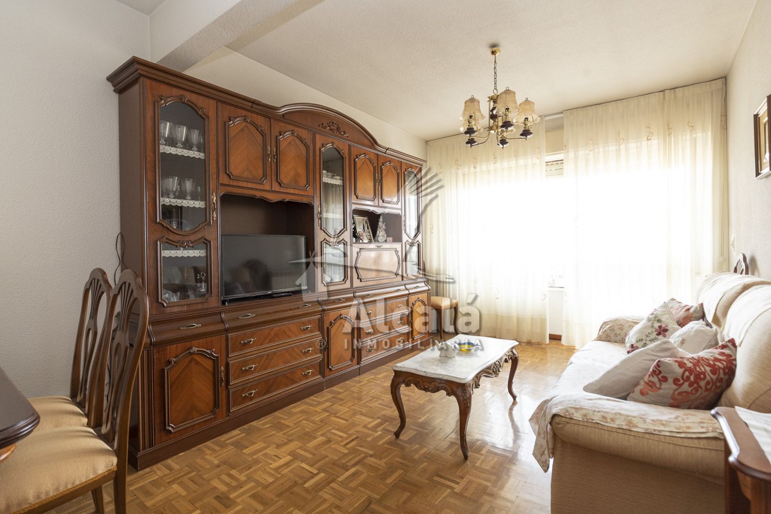 Sala de estar de Piso en venta en Alcalá de Henares con Calefacción y Terraza