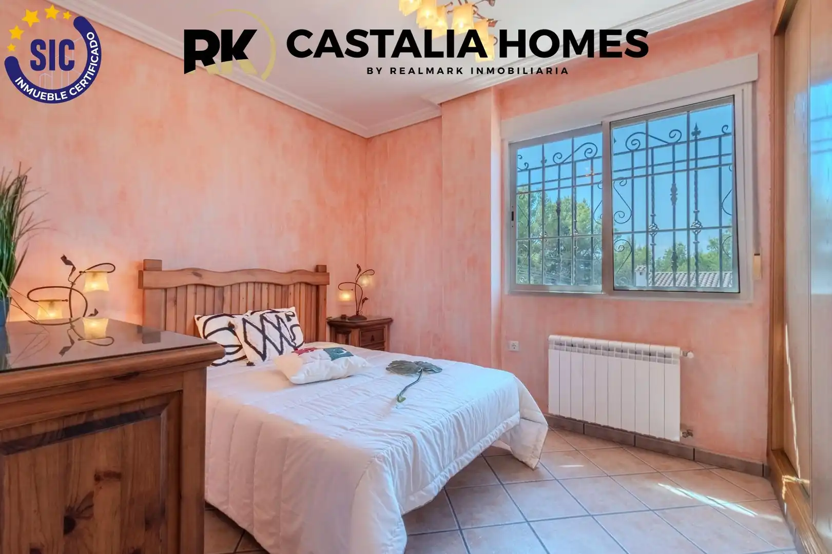 Dormitori de Casa o xalet en venda en Borriol amb Aire condicionat, Calefacció i Jardí privat