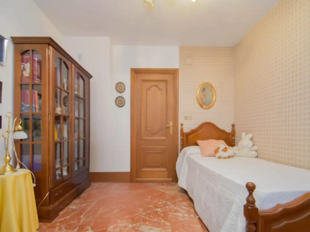 Bedroom of Flat for sale in Granada  with Heating