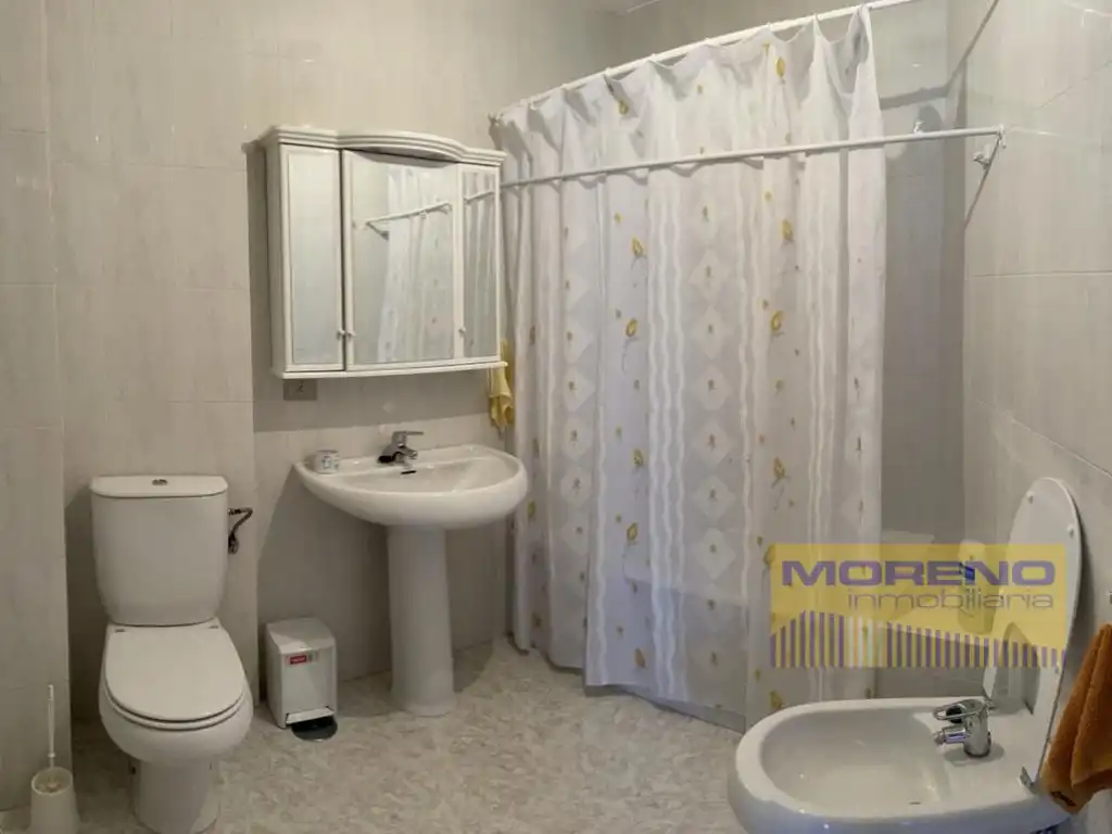 Badezimmer von Wohnung zum Verkauf in Triacastela
