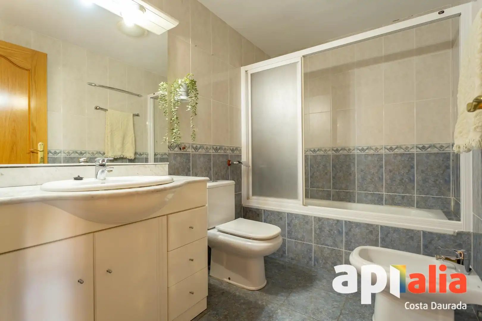 Baño de Casa adosada en venta en Cambrils con Calefacción, Jardín privado y Terraza