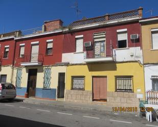 Vista exterior de Pis en venda en Torrent