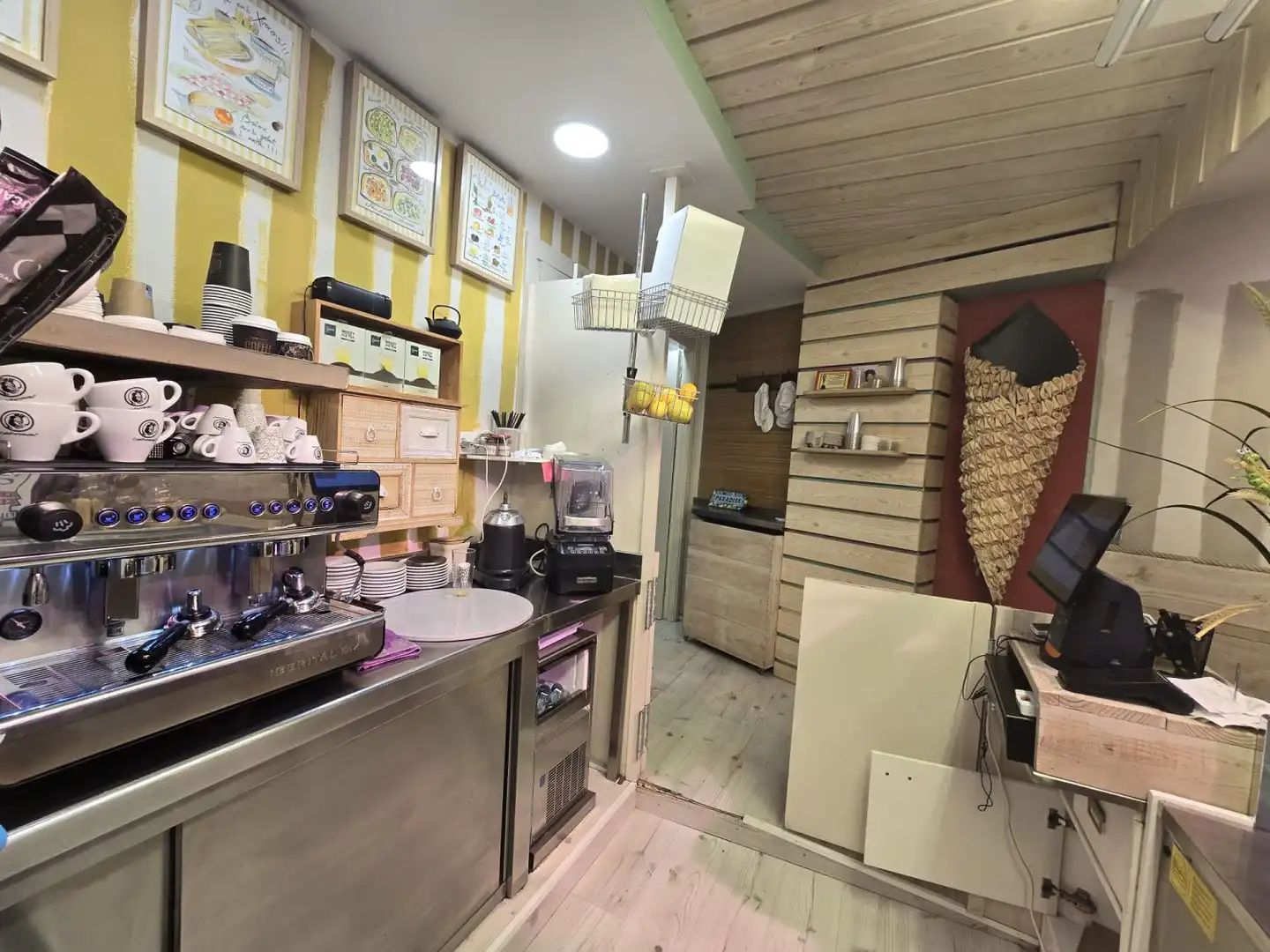 Business premises to rent in Eixample Nord, imagen 12