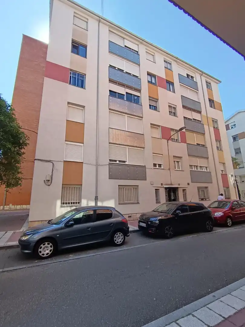 Piso de alquiler en Rondilla