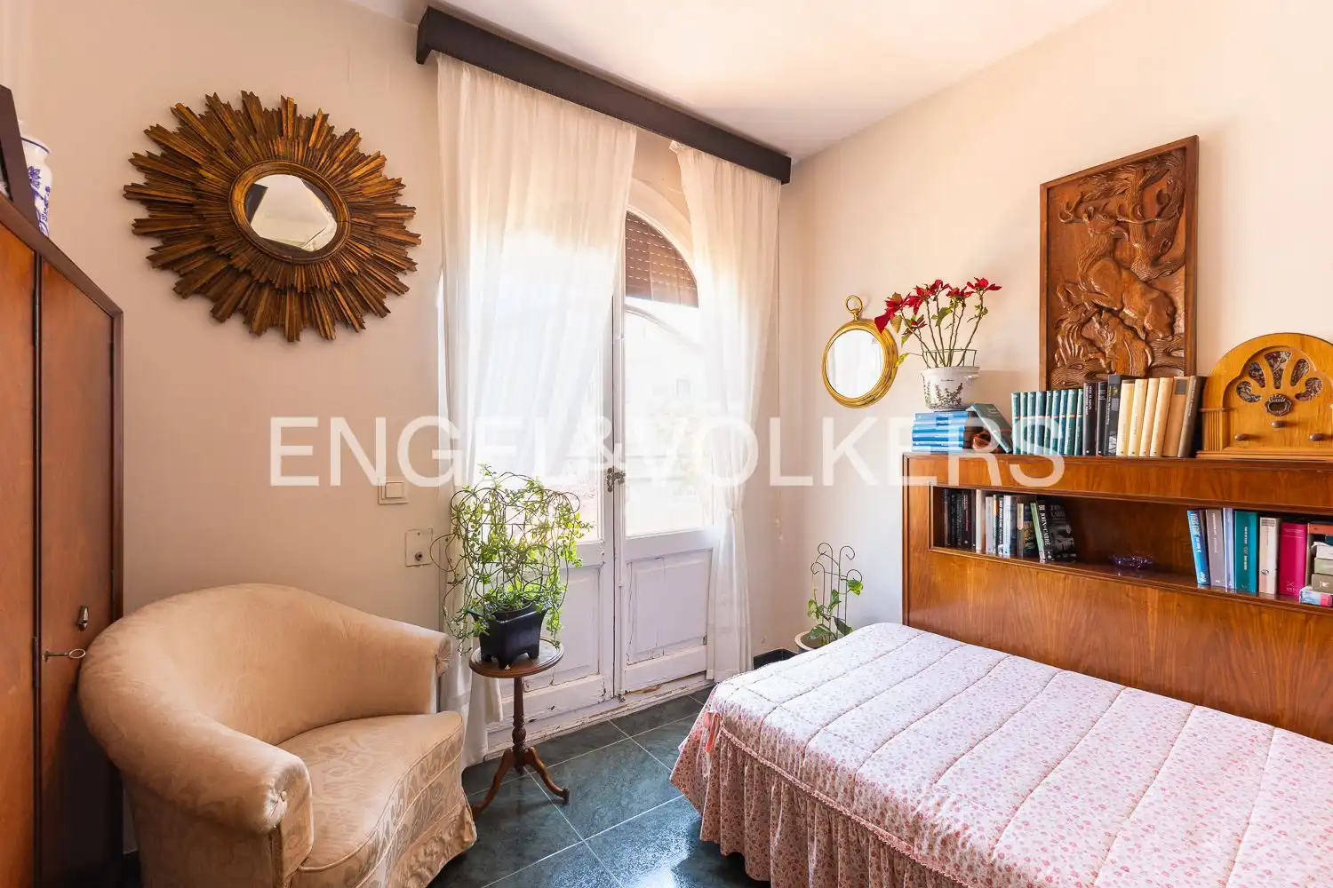 Habitación de Piso en venta en Valencia con Calefacción y Balcón