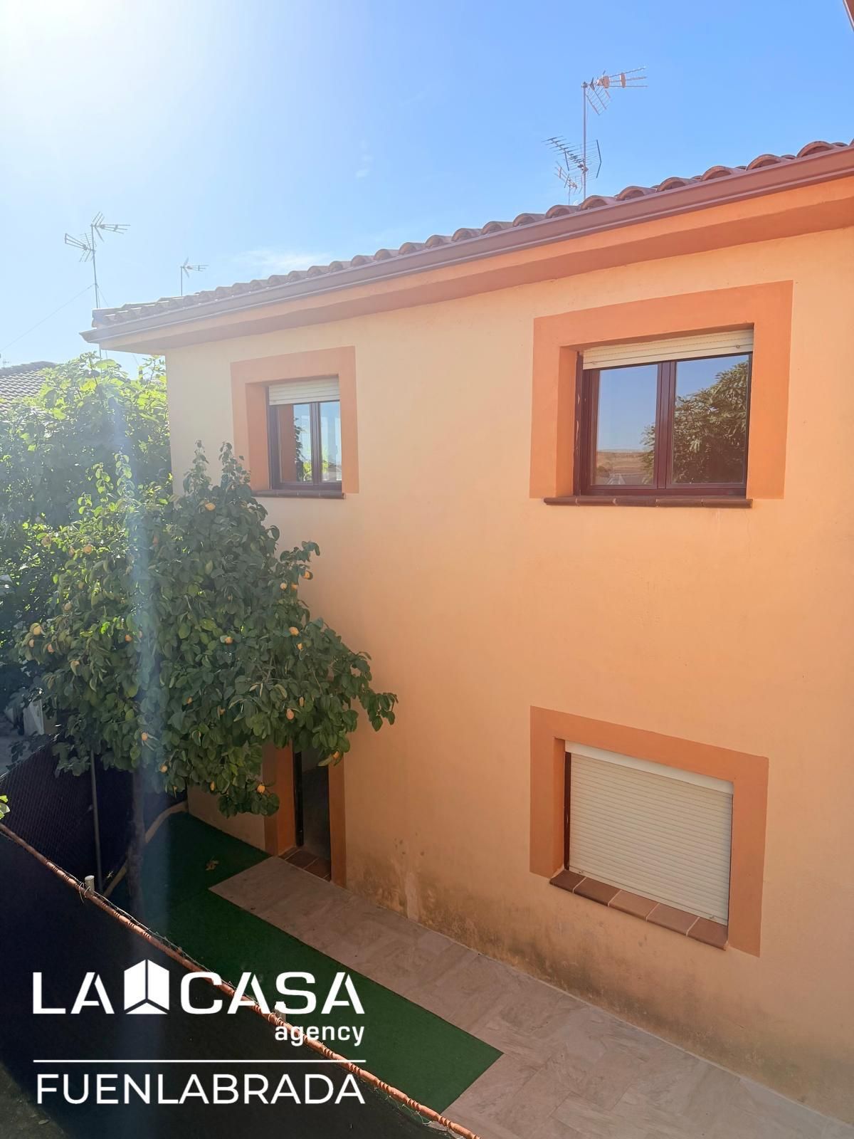 Terrassa de Casa o xalet en venda en Camarena