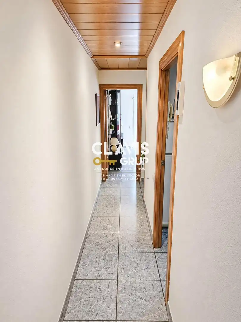 Wohnung zum Verkauf in Barcelona mit Heizung, Terrasse und Möbliert
