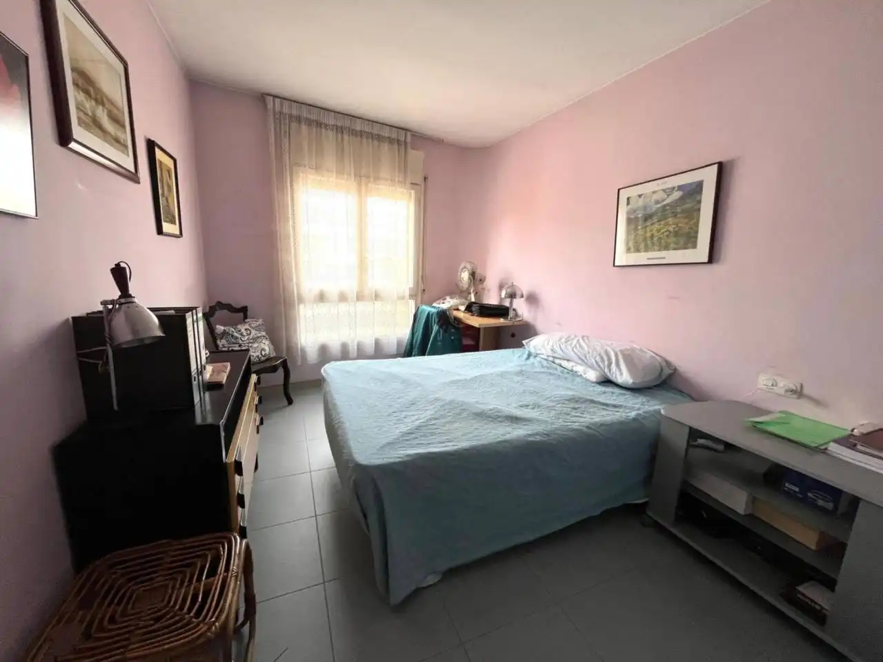 Habitación de Casa o chalet en venta en Girona con Aire acondicionado, Calefacción y Jardín privado