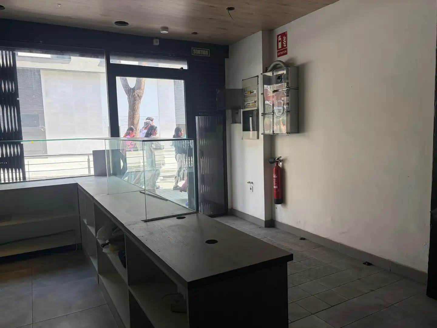 Local en venda en L'Hospitalet de Llobregat amb Alarma