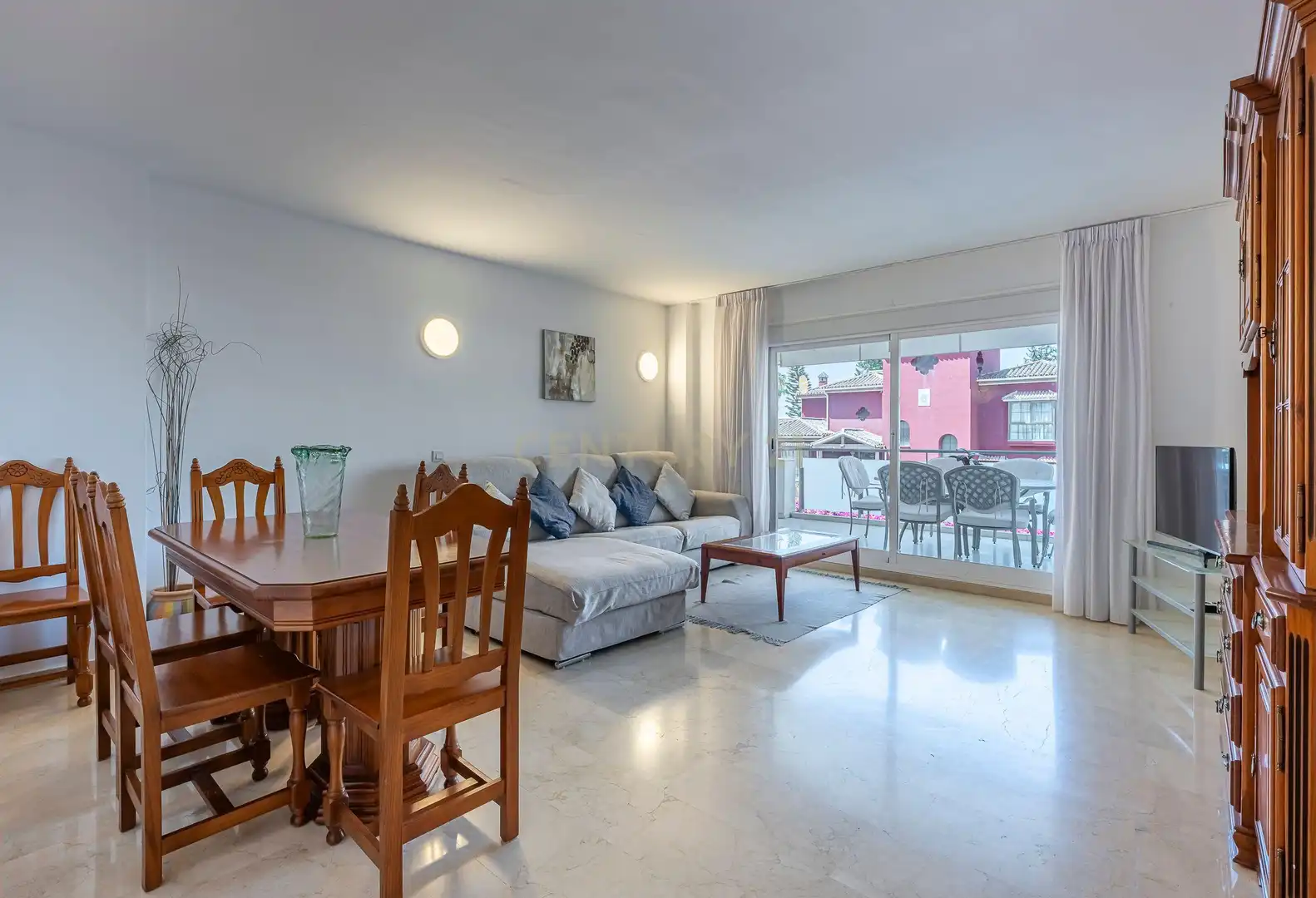 Living room of Apartments for sale in Marbella  with Air Conditioner, Swimming Pool and Washing machine