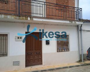 Vista exterior de Casa adosada en venda en Fuenlabrada de los Montes