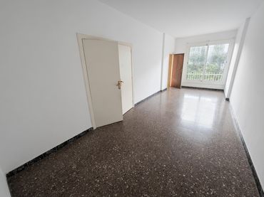 Pis amb balcó en venda a Carrer de Guipúscoa 6