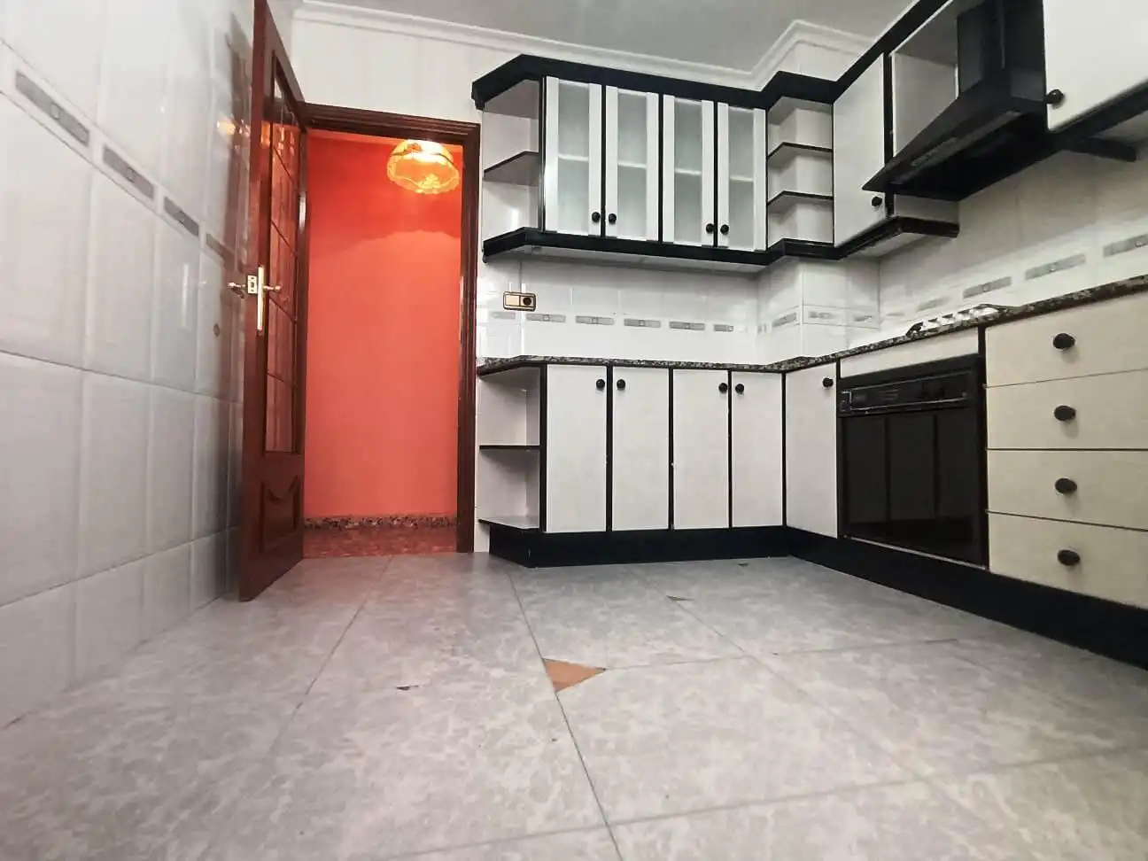 Küche von Wohnung zum Verkauf in Cieza mit Klimaanlage und Balkon