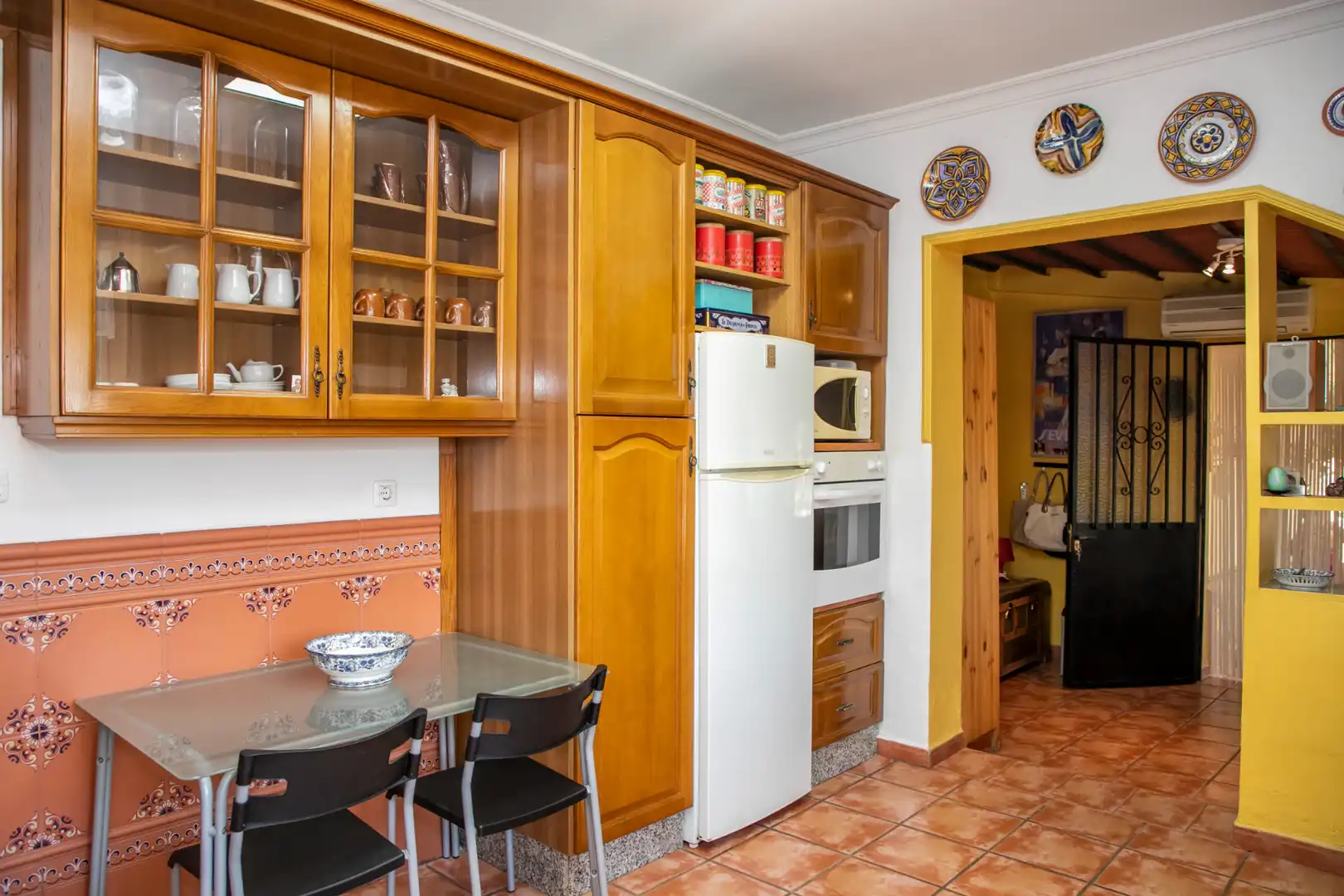 Cocina de Casa o chalet en venta en Castilleja de la Cuesta con Aire acondicionado, Calefacción y Jardín privado