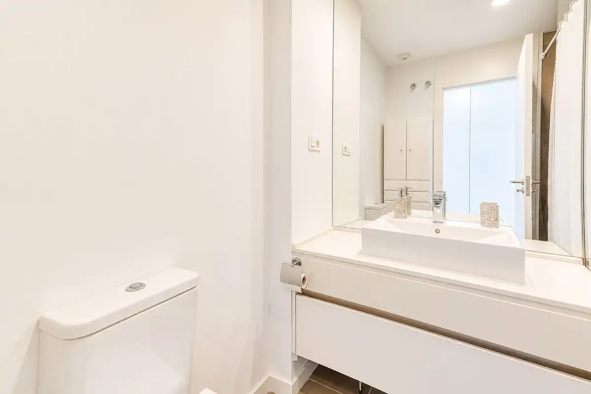 Bathroom of Apartments for sale in Estepona  with Air Conditioner, Terrace and Storage room