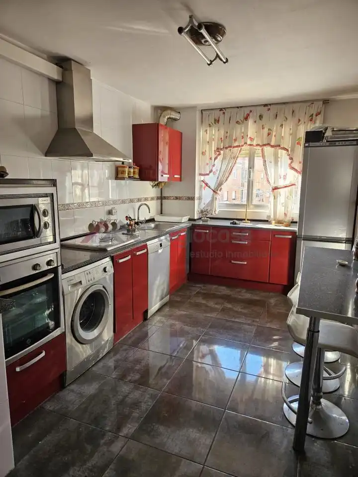 Küche von Wohnung zum Verkauf in San Andrés del Rabanedo mit Heizung und Terrasse