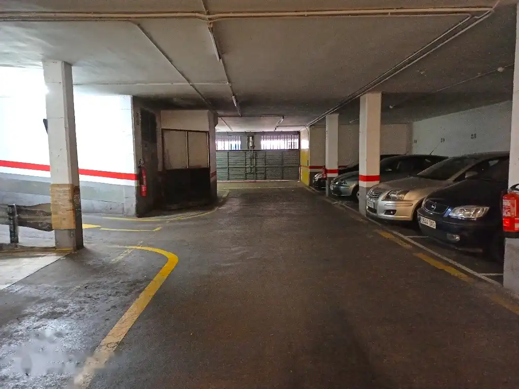 Parking of Garage for sale in L'Hospitalet de Llobregat  with Alarm
