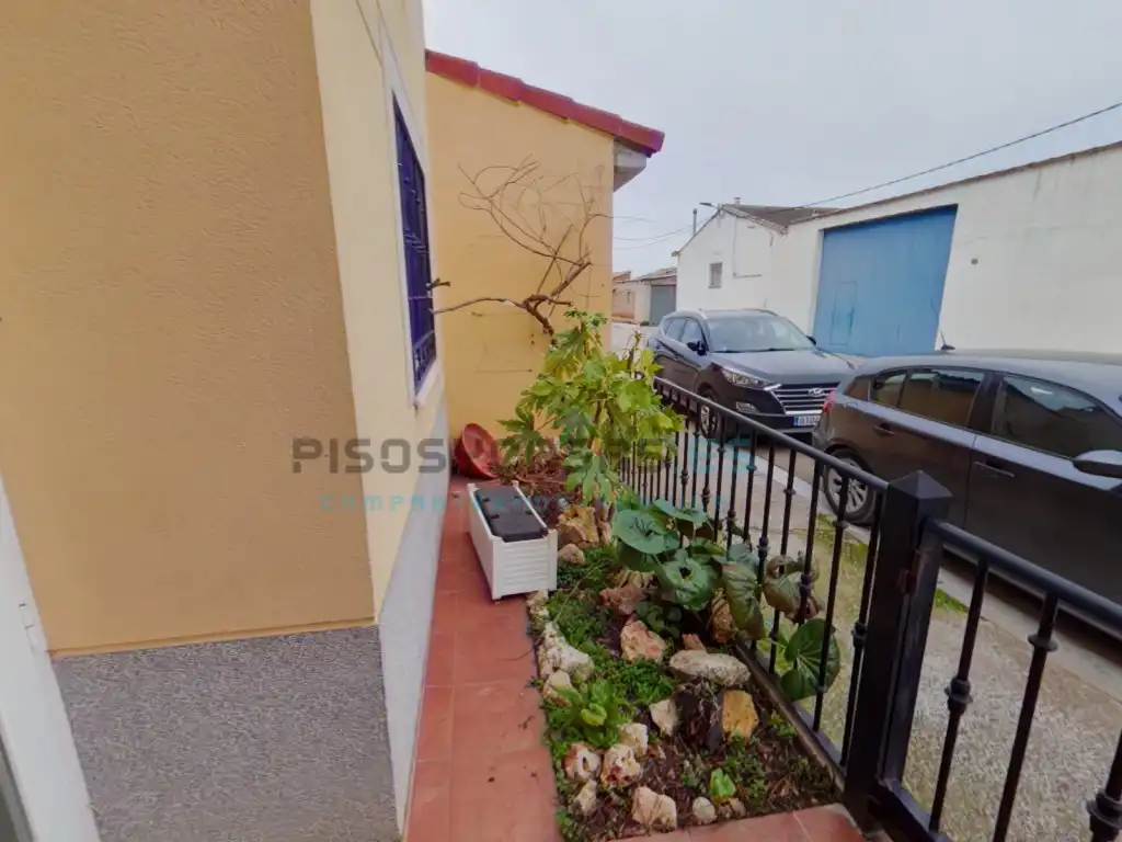 Exterior view of Houses for sale in San Mateo de Gállego  with Air Conditioner, Private garden and Terrace