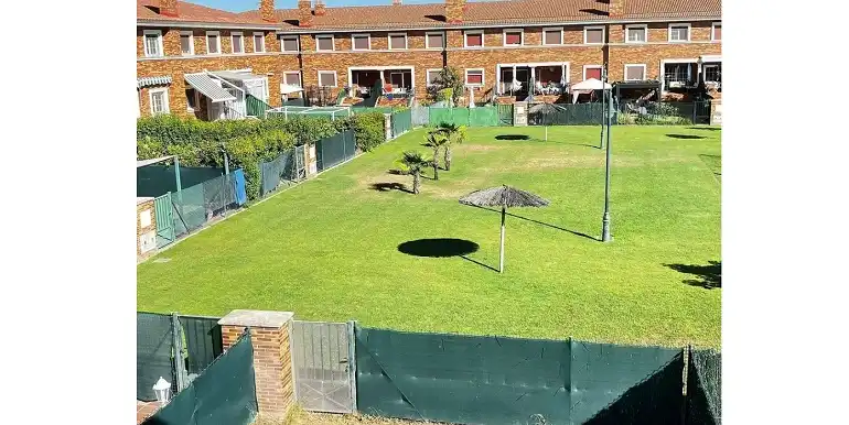 Garden of Houses for sale in Palencia  with Heating, Private garden and Storage room