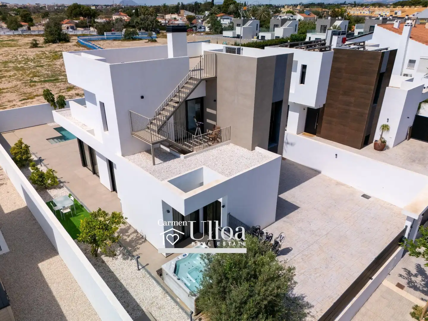Vista exterior de Casa o xalet en venda en Sant Joan d'Alacant amb Aire condicionat, Calefacció i Terrassa