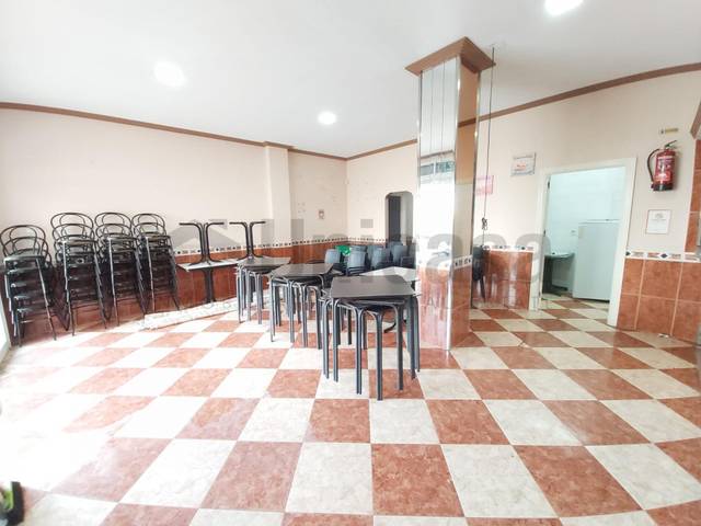 Local comercial en Alquiler en Los Almendros - El Limonero - El Tomillar