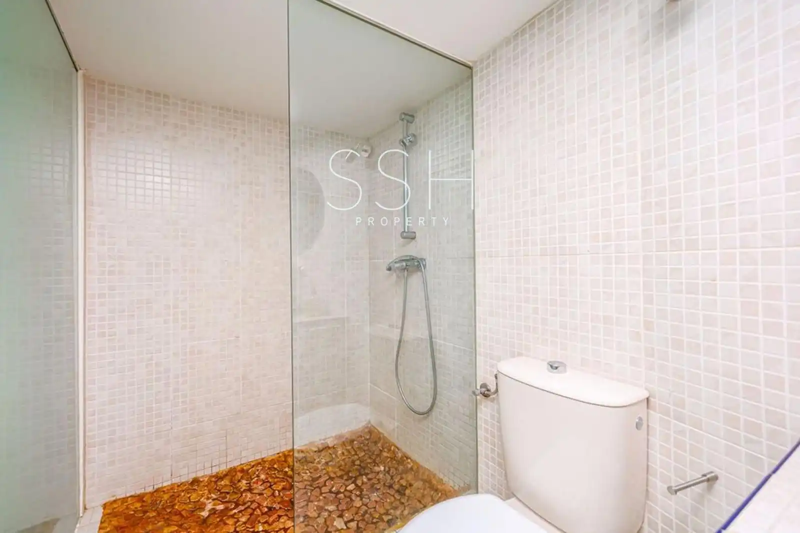 Badezimmer von Wohnung zur Miete in Madrid mit Heizung und Möbliert