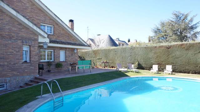 Casa-chalet en Venta en Valdecabañas