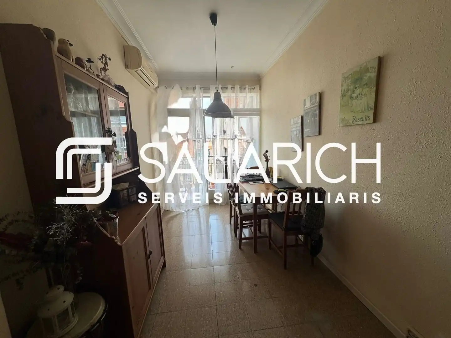 Piso en venta en  Barcelona Capital con Balcón