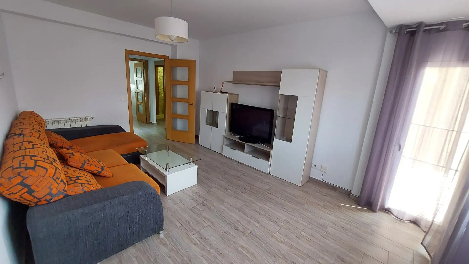 Living room of Flat for sale in Plasencia  with Air Conditioner, Heating and Furnished