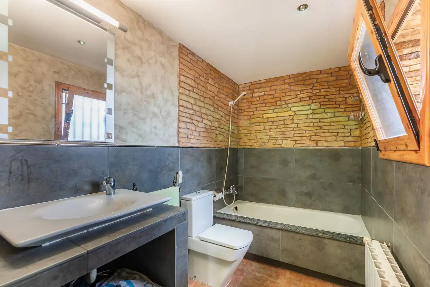 Baño de Casa o chalet en venta en Granollers con Jardín privado, Terraza y Trastero