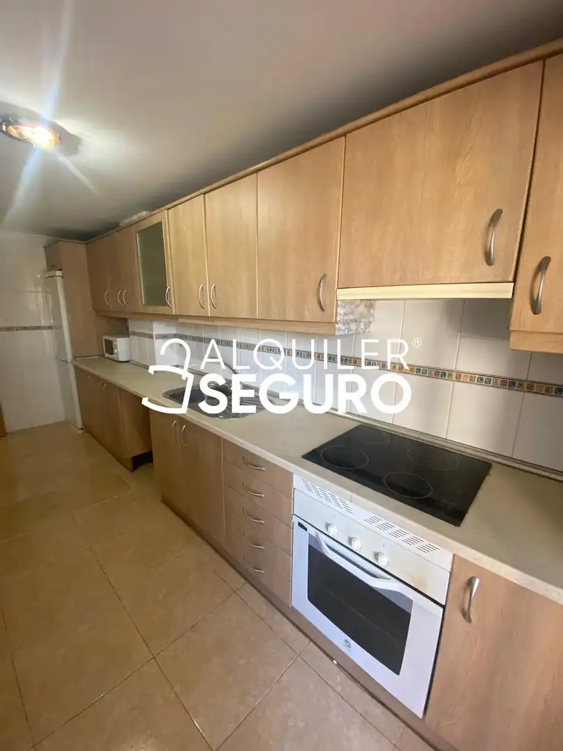 Küche von Wohnung zur Miete in Guadalajara mit Klimaanlage, Heizung und Schwimmbad