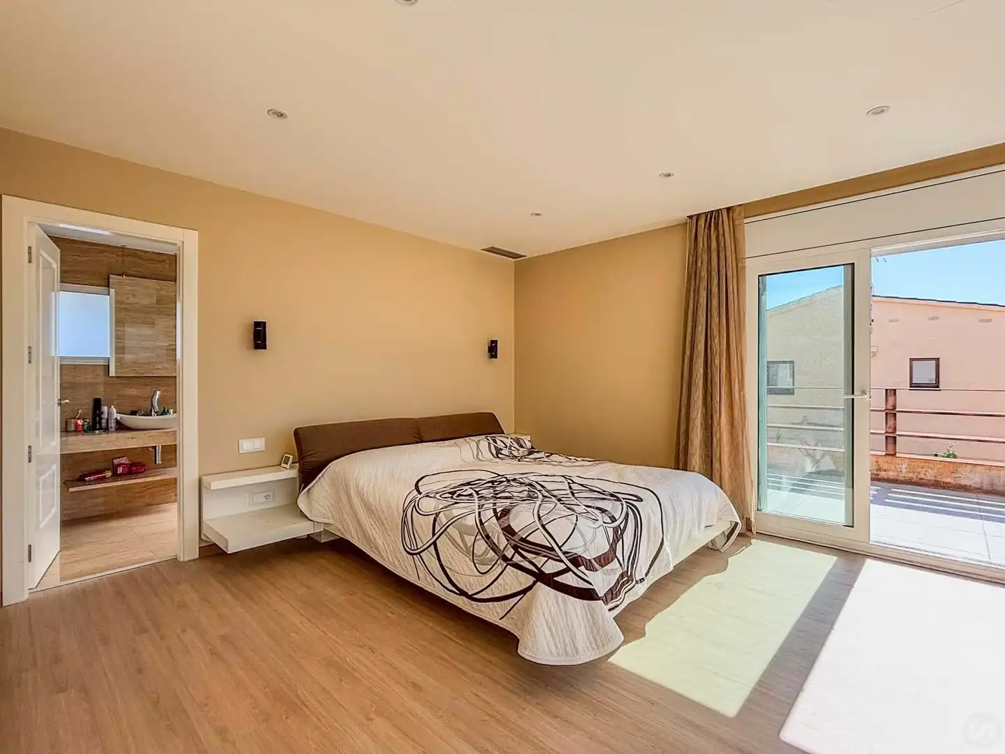 Dormitori de Casa o xalet en venda en Empuriabrava amb Aire condicionat, Calefacció i Terrassa