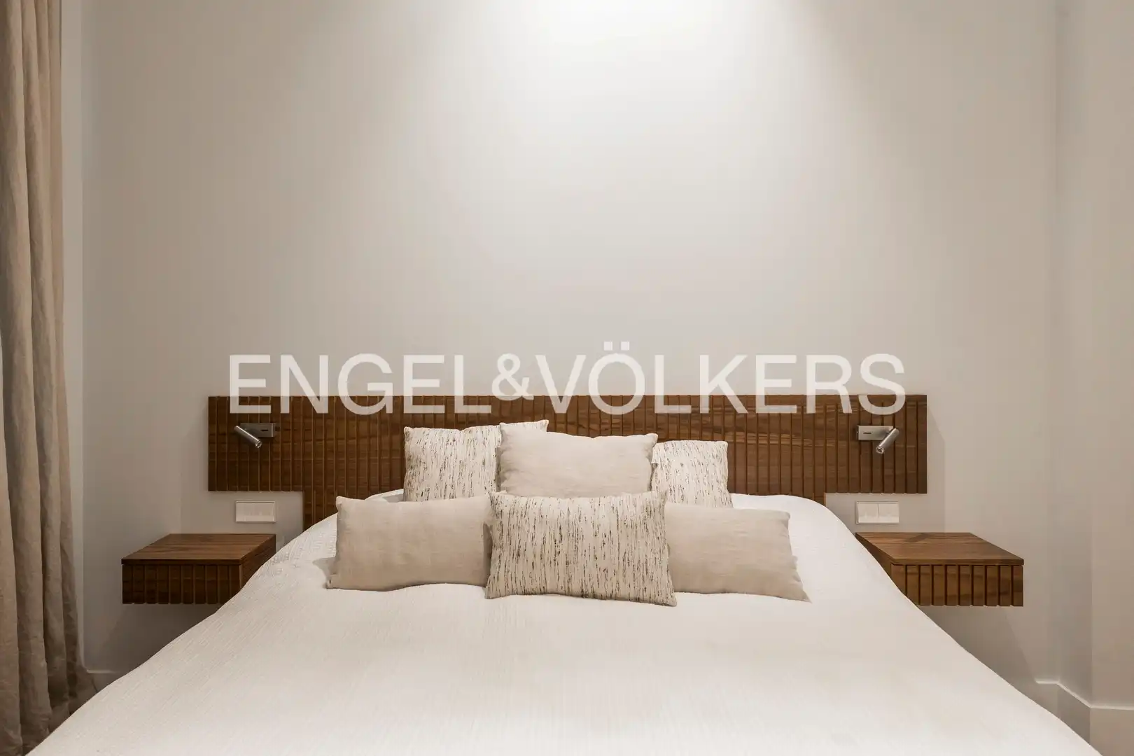 Bedroom of Flat for sale in Madrid  with Air Conditioner, Heating and Storage room