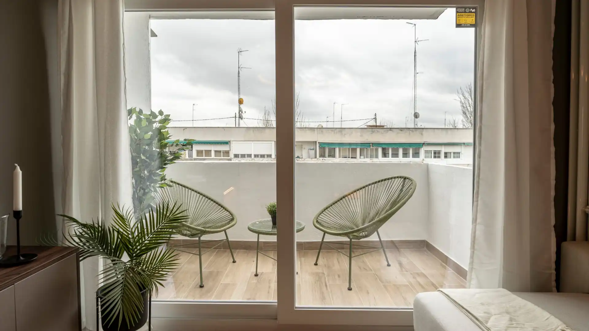 Balcony of Flat for sale in  Madrid Capital  with Air Conditioner, Heating and Terrace