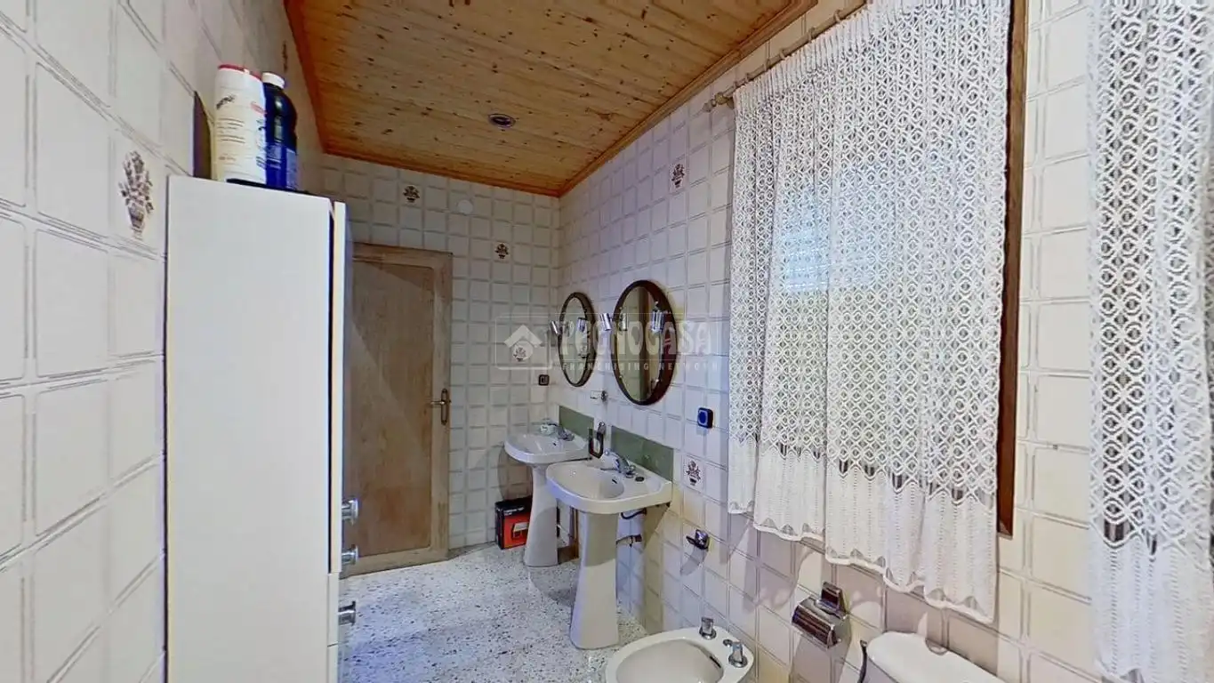 Bathroom of Houses for sale in Calders  with Private garden, Terrace and Balcony