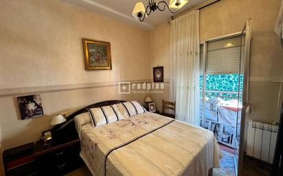 Bedroom of Flat for sale in  Madrid Capital