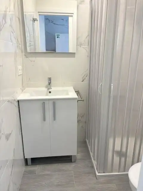 Baño de Planta baja de alquiler en Almensilla con Aire acondicionado, Calefacción y Balcón