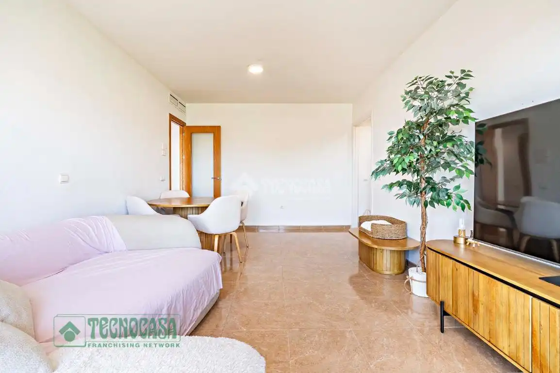 Sala d'estar de Pis en venda en Roquetas de Mar