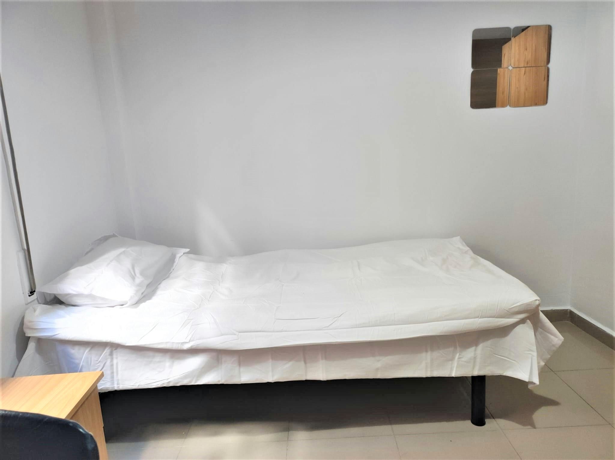 Bedroom of Flat to share in  Sevilla Capital  with Furnished, Washing machine and Balcony