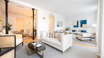 Living room of Flat for sale in  Madrid Capital  with Air Conditioner, Parquet flooring and Furnished