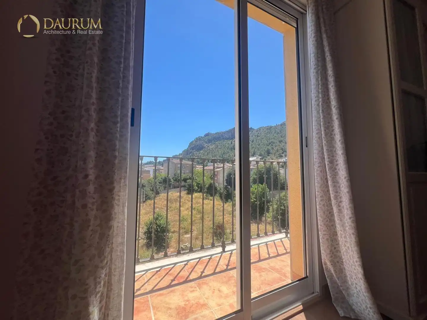 Vista exterior de Àtic en venda en Xàtiva amb Aire condicionat, Terrassa i Piscina