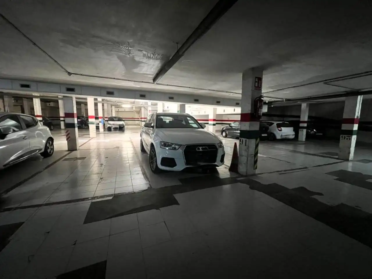 Parking for sale in Santiago Rusiñol, imagen 5