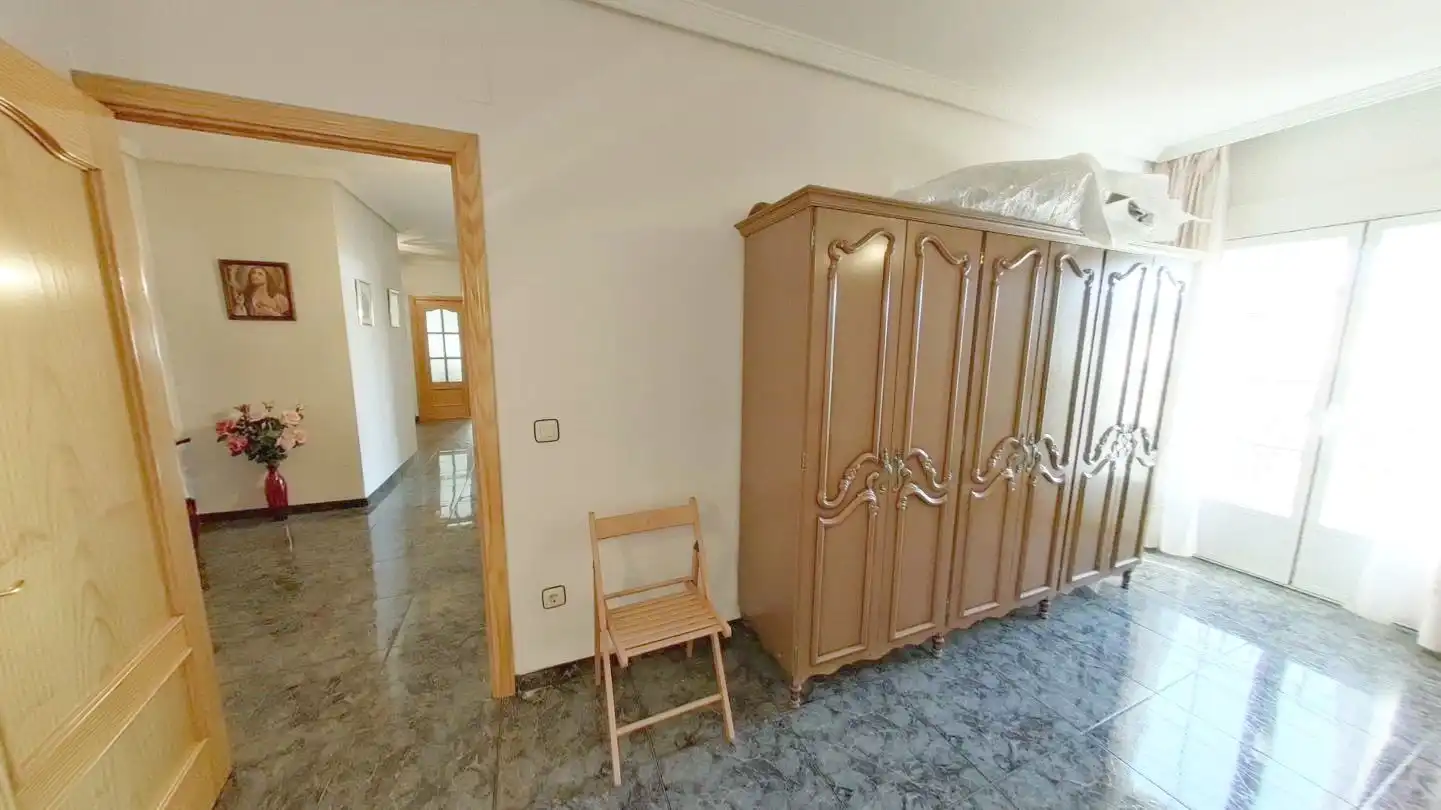 Habitación de Piso en venta en Navahermosa con Calefacción, Terraza y Amueblado
