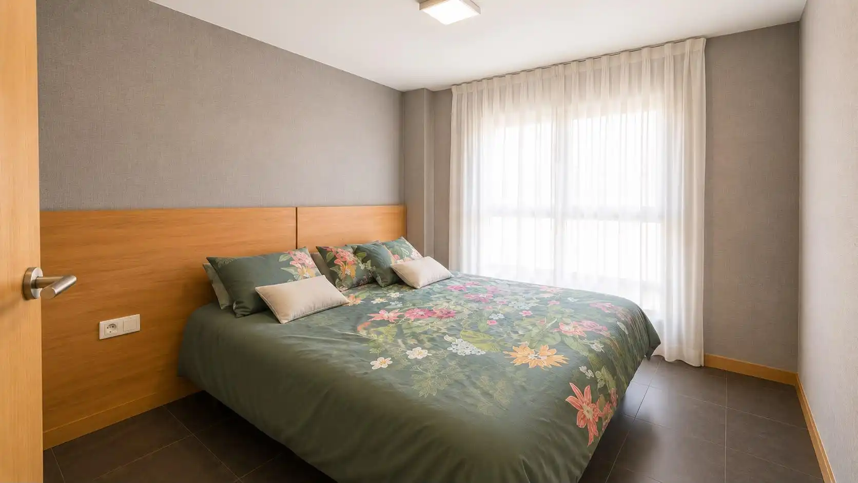 Habitación de Piso en venta en Valencia con Aire acondicionado, Calefacción y Jardín privado