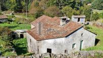 Vista exterior de Casa o xalet en venda en Gondomar amb Calefacció i Jardí privat