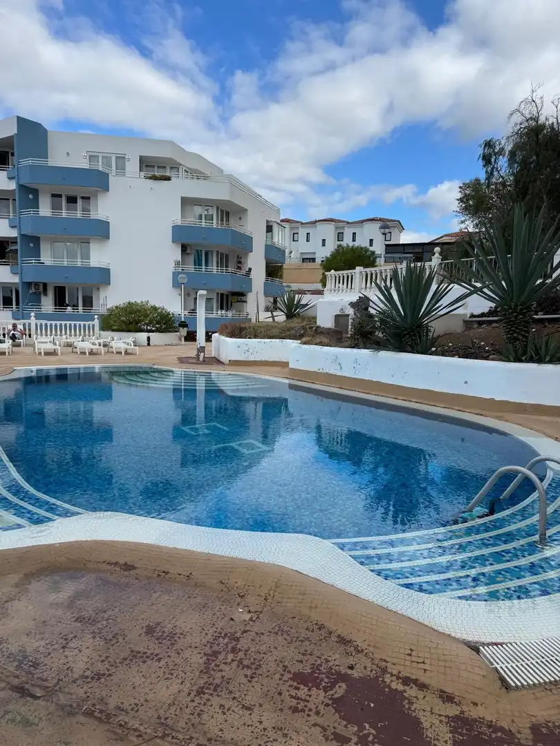 Schwimmbecken von Wohnung zum Verkauf in San Miguel de Abona mit Privatgarten, Terrasse und Möbliert